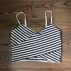 🦋5/$40 Navy blue and white stripes crop top